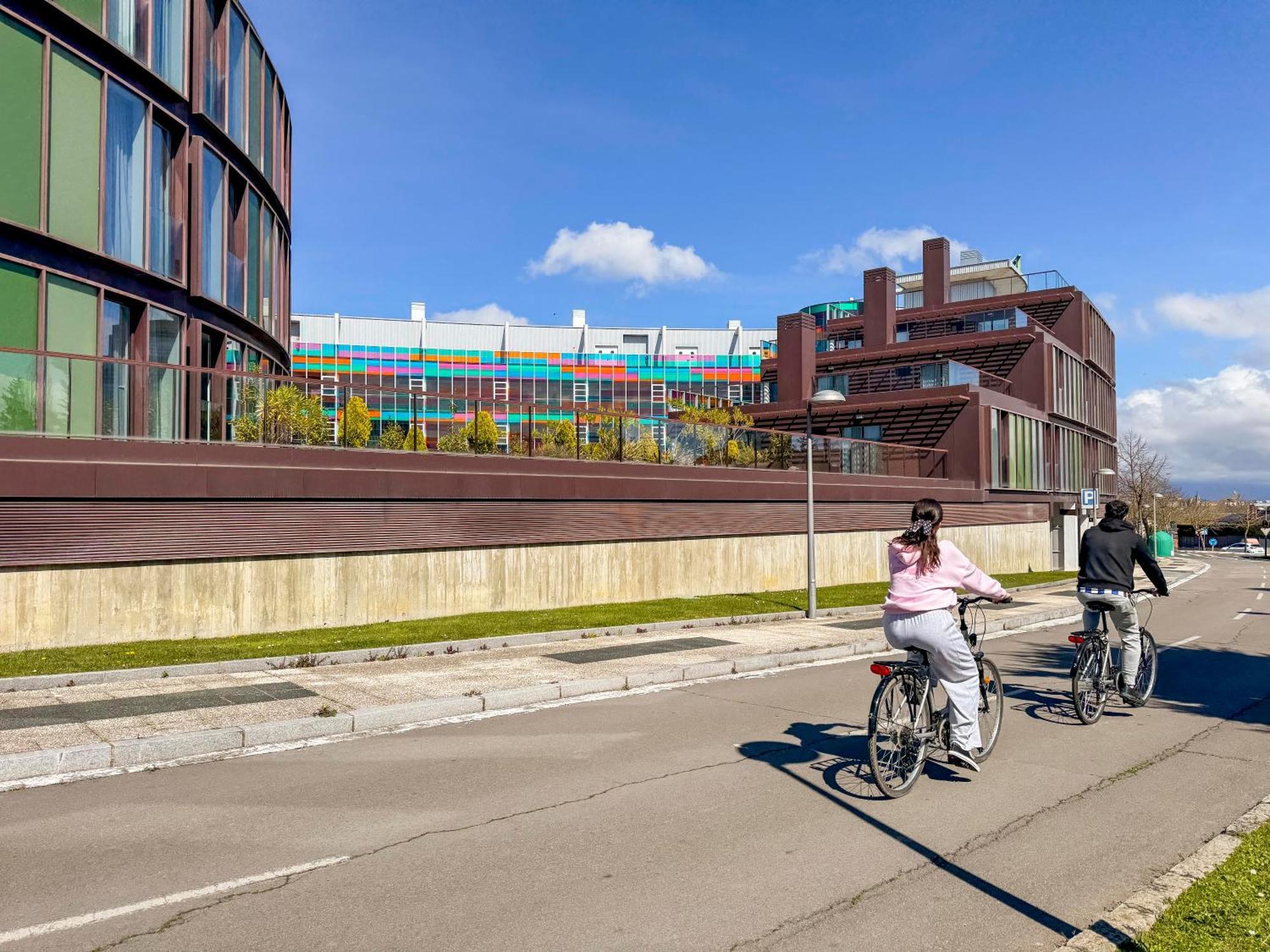 Hotel Jardines De Uleta Suites Vitoria-Gasteiz Zewnętrze zdjęcie