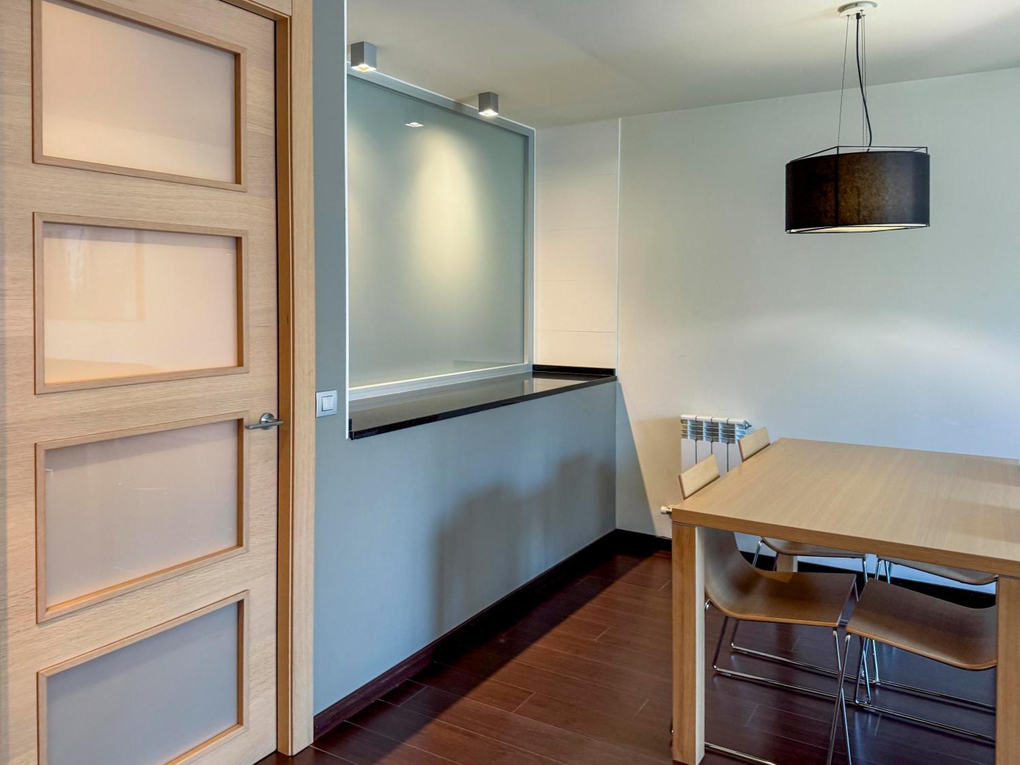 Hotel Jardines De Uleta Suites Vitoria-Gasteiz Zewnętrze zdjęcie