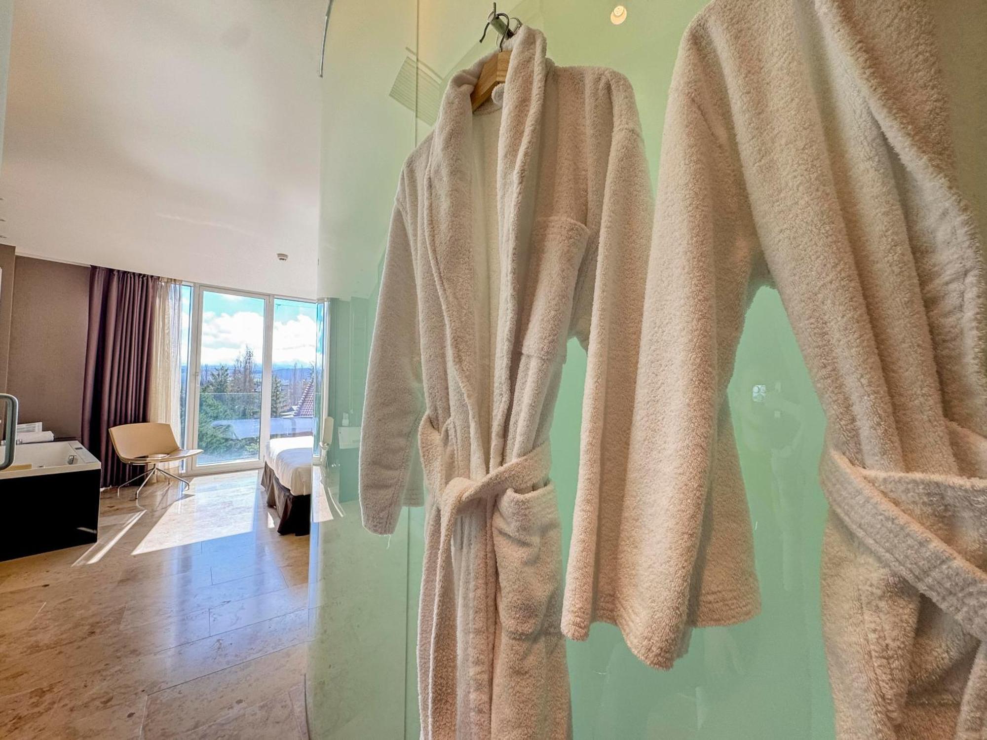 Hotel Jardines De Uleta Suites Vitoria-Gasteiz Zewnętrze zdjęcie
