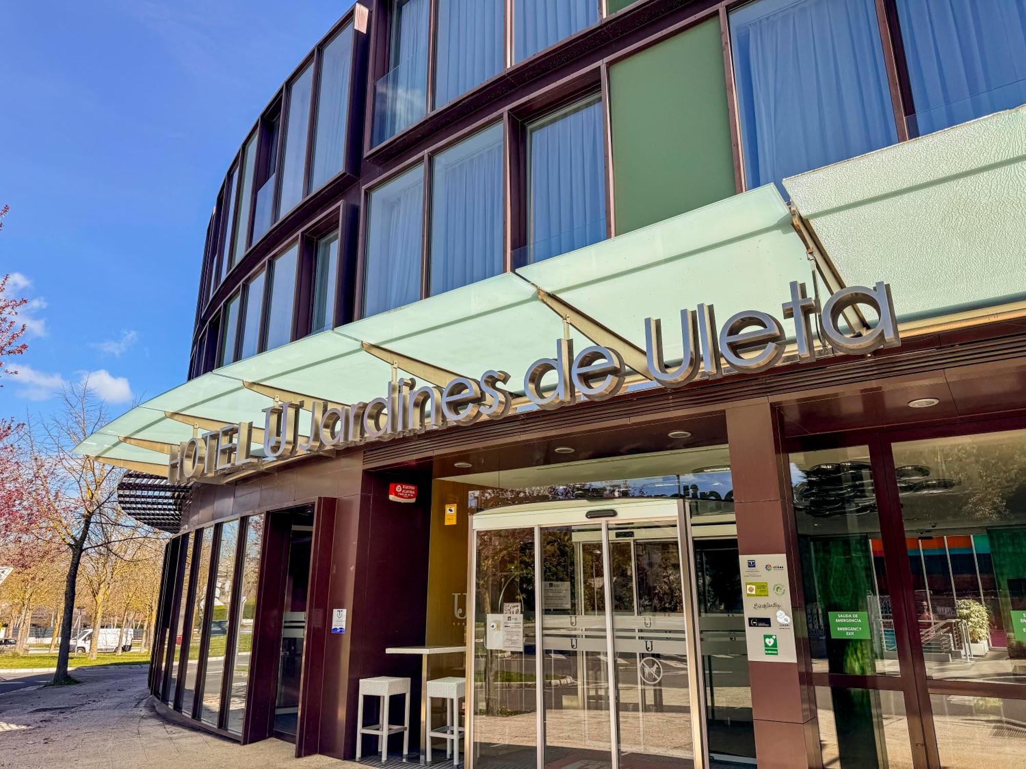 Hotel Jardines De Uleta Suites Vitoria-Gasteiz Zewnętrze zdjęcie